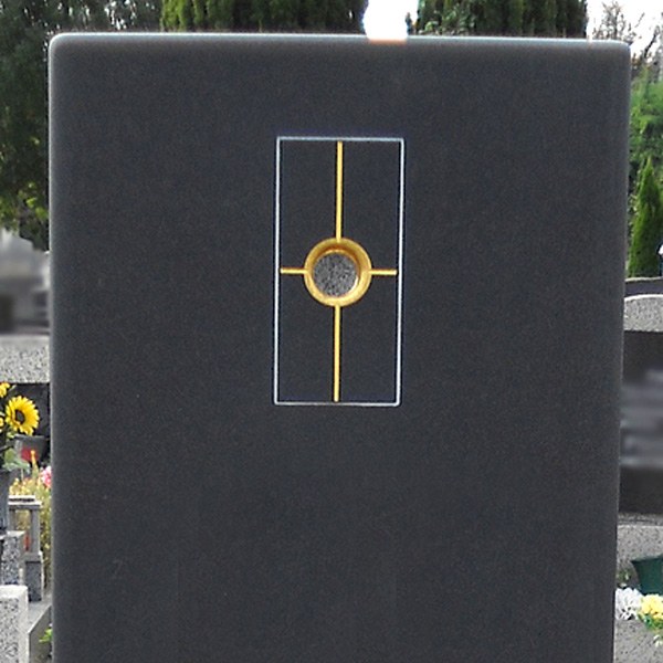 Zechmeister - Individuelles Grabdenkmal mit modernem Motiv Kreuz mit Sonne - Tulln