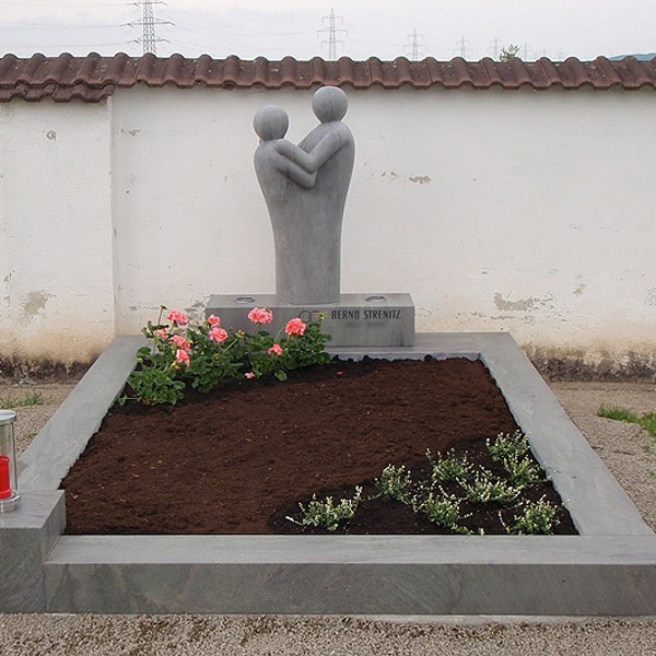 Zechmeister - Kunstvolles Grabdenkmal mit Paarfigur- Gettsdorf - Niederösterreich