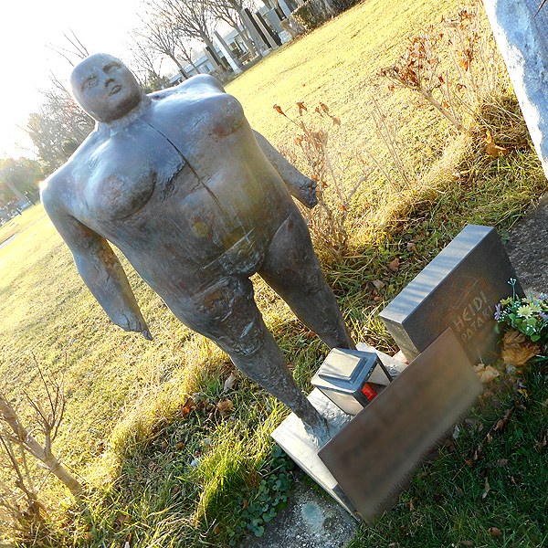 Zechmeister - Künstlergrab mit großer Bronzefigur - Zentralfriedhof Wien