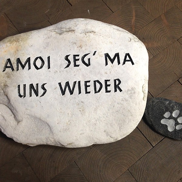 Zechmeister - Tiergedenkstein mit Spruch und Pfotenabdruck