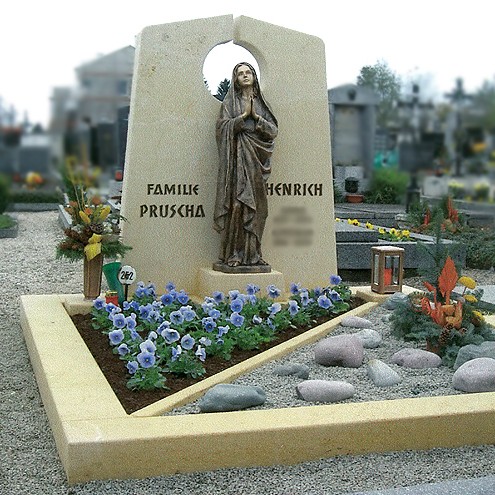 Zechmeister - Familiengrab mit Bronzemadonna - Seefeld