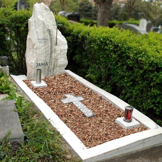 Zechmeister - Felsengrab mit Kreuz aus Edelstahl - Wien Sievering