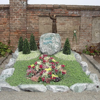 Zechmeister - Grünes Felsengrab mmit Bronzefigur - Hollabrunn