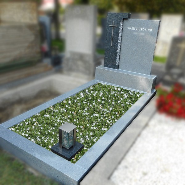 Zechmeister - Elegantes Grabdenkmal mit gravierten Rosen - Wien Kagran